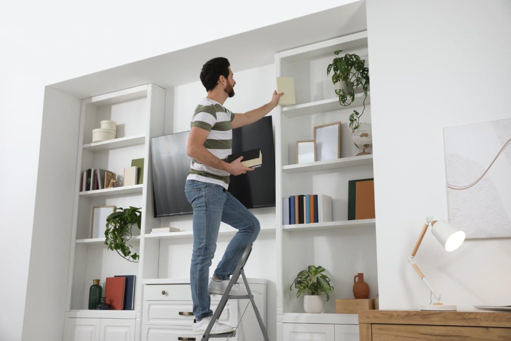 muebles pegados a la pared